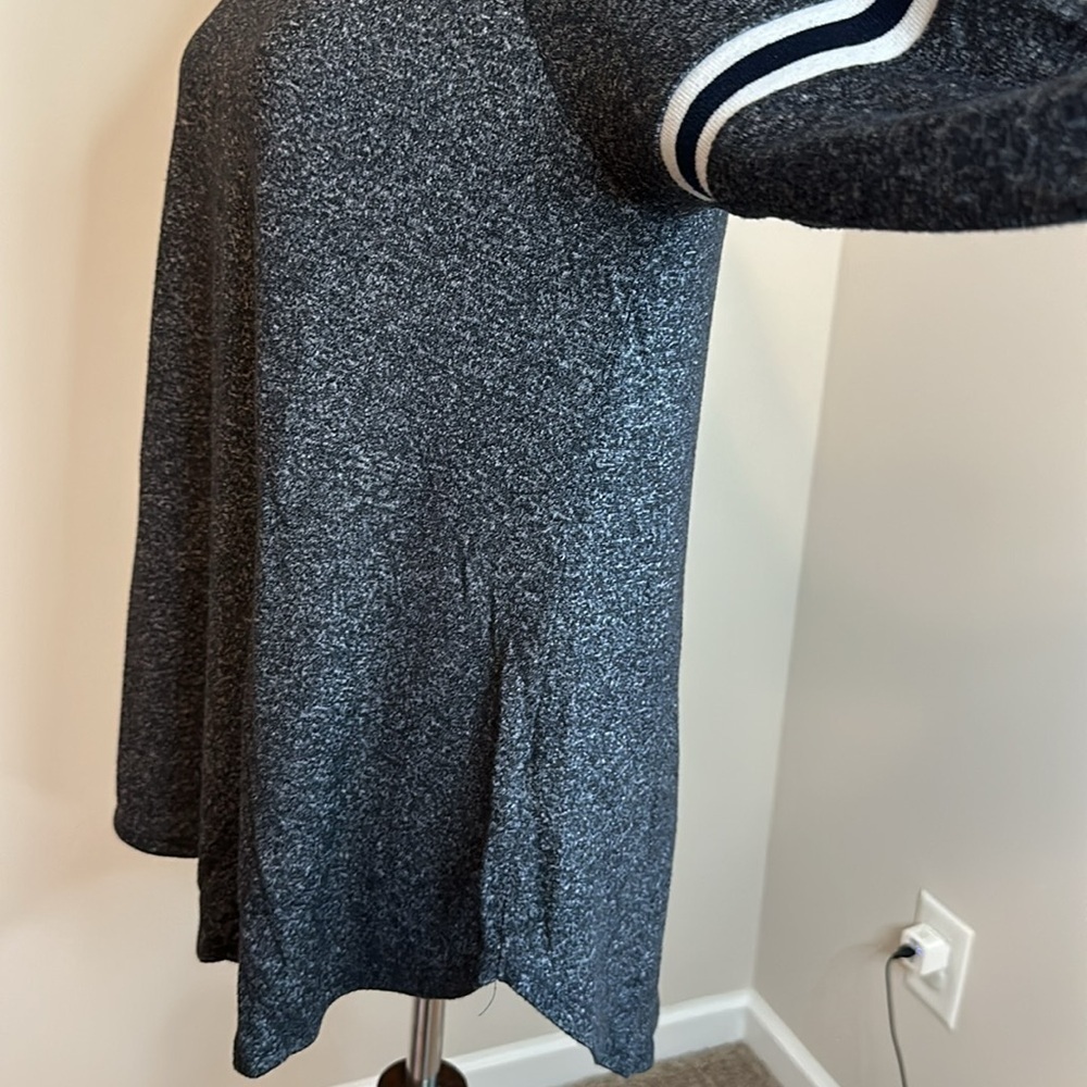 Maurices 24/7 Long Sleeve Tee Size Medium - Picture 11 of 17